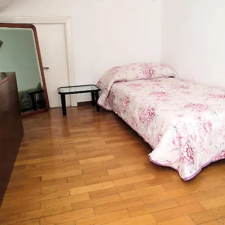 With 3 Bedrooms In With Wonderful Sea View Terrace And Wifi 40 M From The Beach *
